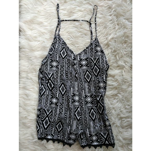 ❗ Last Chance ❗2 Rompers Forever 21 / One Clothing - Picture 5 of 8